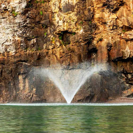 Kasco Marine 3/4 HP Aerating 3400 VFX Series 120VFX Fountain Lake Superior at Paragon Ponds