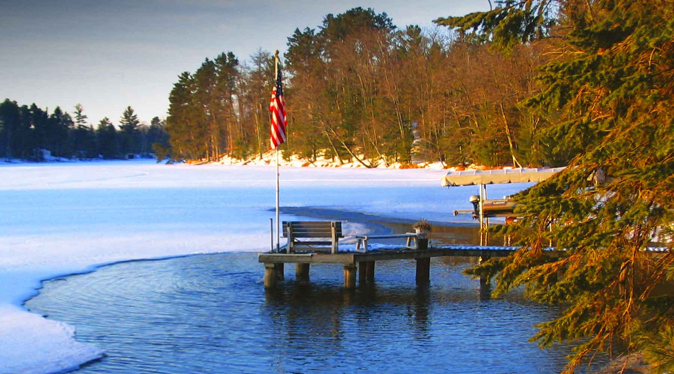 Paragon Ponds De-Icers to Protect Your Dock and Provide Oxygen While Allowing Harmful Gases to Escape